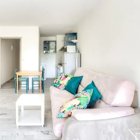 Furnished Studio With A Terrace Swimming Pool In A Charming Residence