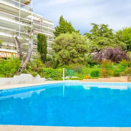 Furnished Studio With A Terrace Swimming Pool In A Charming Residence