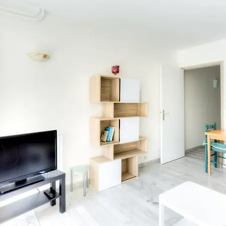 Appartamento Furnished Studio With A Terrace Swimming Pool In A Charming Residence