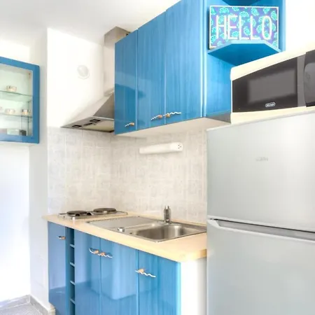 Furnished Studio With A Terrace Swimming Pool In A Charming Residence *