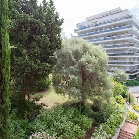 Furnished Studio With A Terrace Swimming Pool In A Charming Residence *